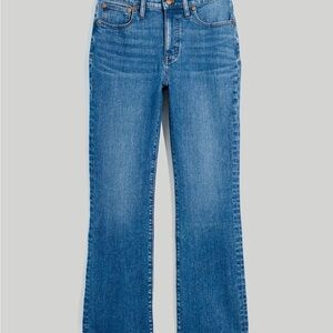 Madewell Mid Rise Kick Out Jeans size 30P